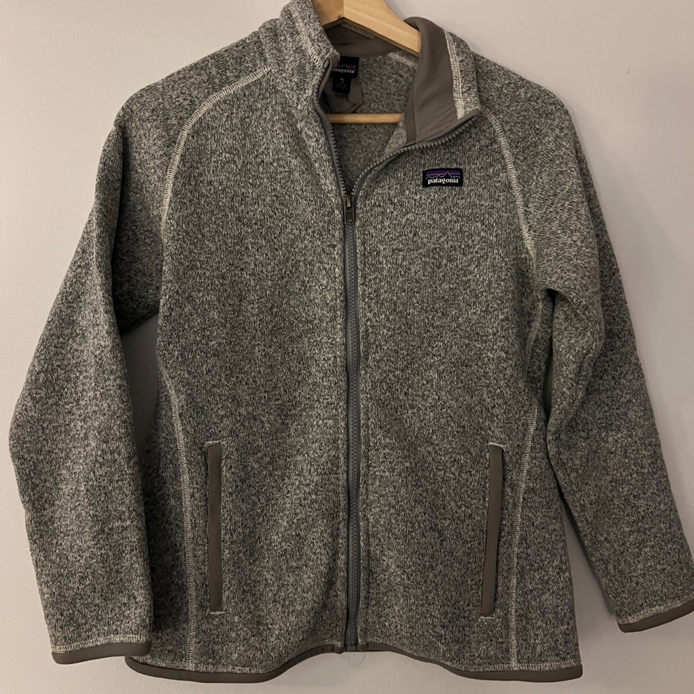 (Almost New) Patagonia - Girls’ Better Sweater Jacket in Birch White or Grey
